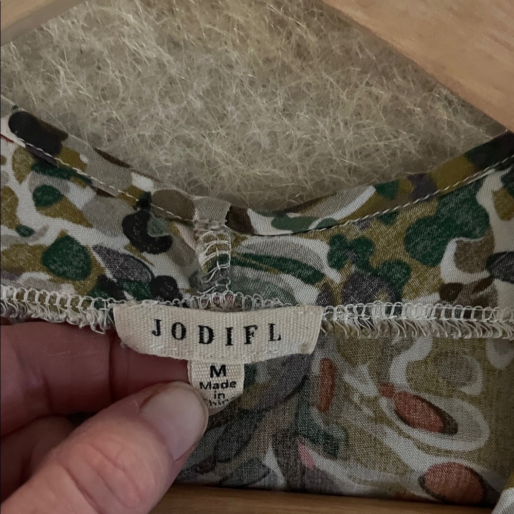 JODIFL Multicolor Floral Top - Picture 2 of 4